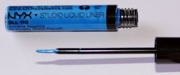 DELINEADOR LIQUIDO COLORIDO NYX - COR: EXTREME SAPPHIRE