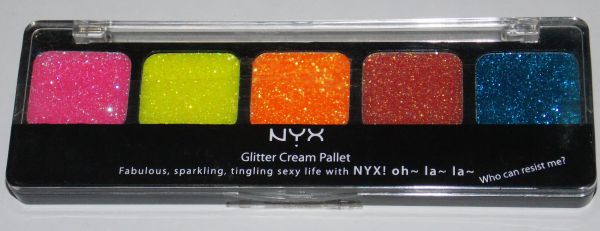 PALETA SOMBRA COM GLITTER NYX - COR: EDEN